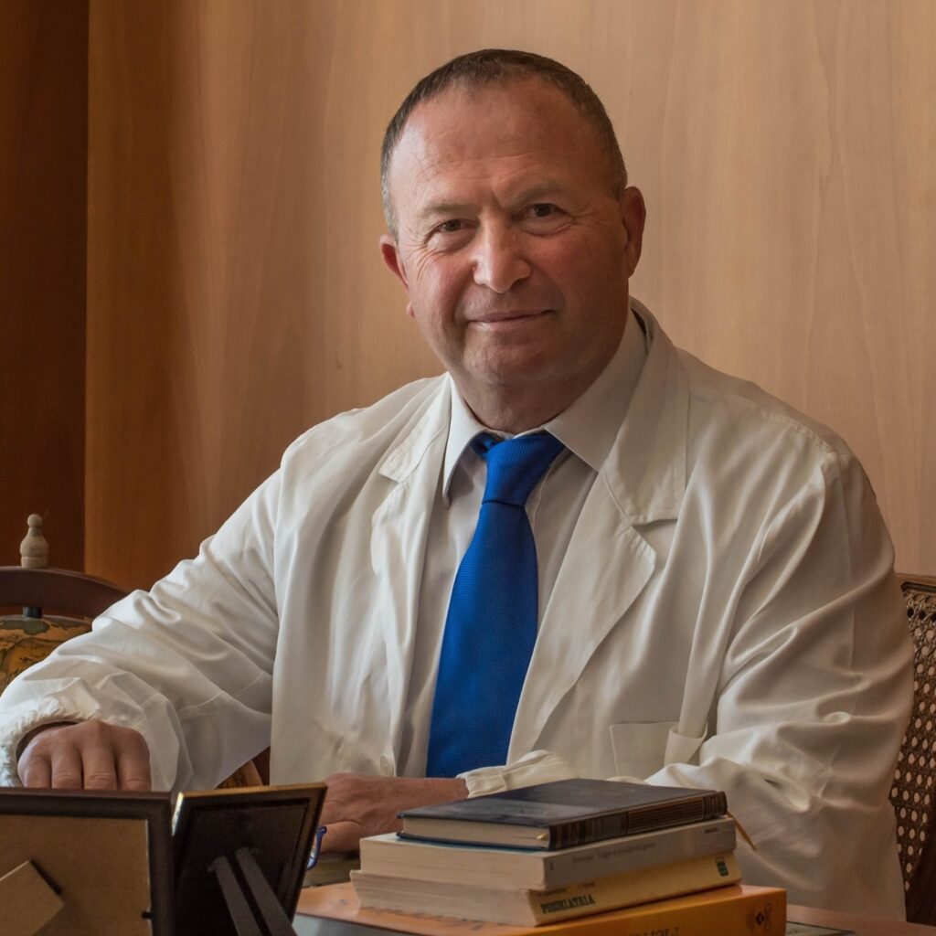 Dr. Francesco Iannò Specialista in NEUROLOGIA, OZONOTERAPIA, TERAPIA DEL DOLORE - staff studio medico aloè